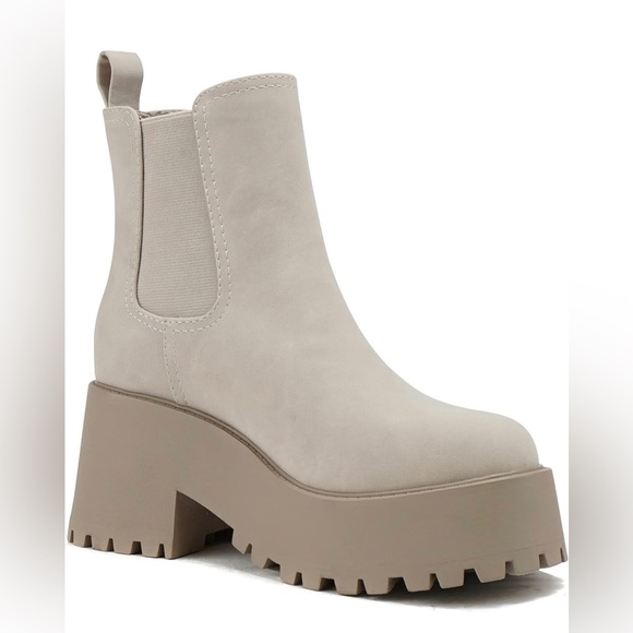 Soda Women’s Chunky Ankle Boot size 8 1/2 - Picture 2 of 6